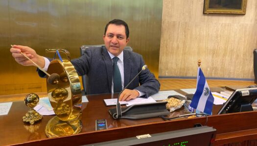 Asamblea Legislativa puede operar con 1,000 empleados, dice Mario Ponce